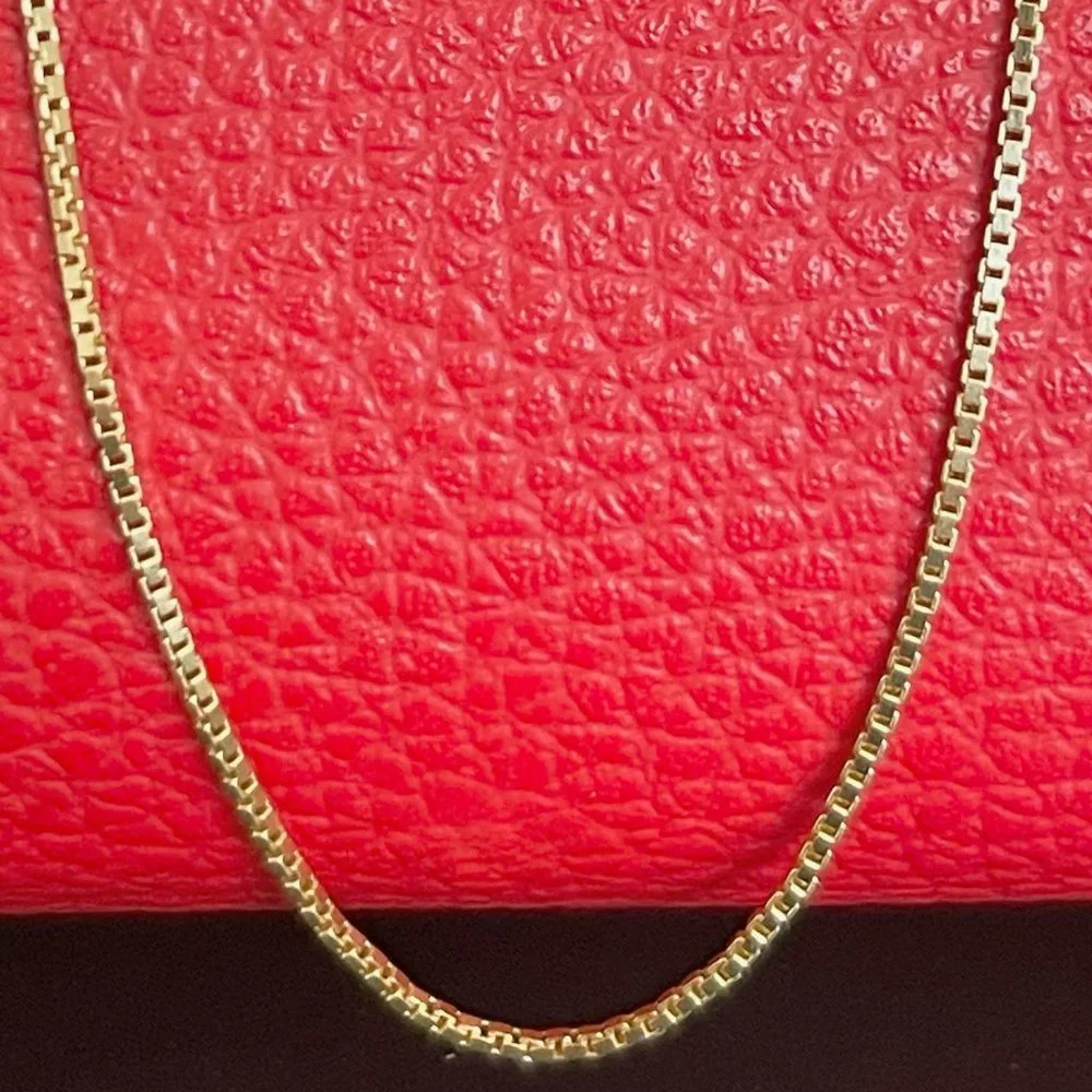 Solid 14K Gold Box Chain Necklace, 3.04 gr. /1 mm, / 18 inch. - Picture 17 of 17